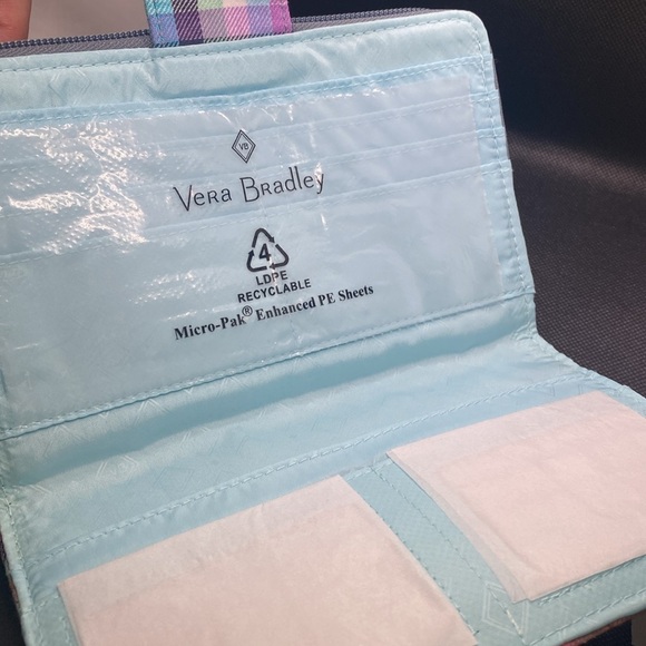 🩷💜VERA BRADLEY🩷💜 Gingham Plaid RFID Turnlock Wallet in Cotton - Picture 8 of 8